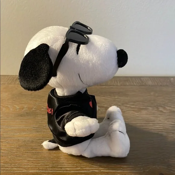 Hallmark Snoopy Plush with Sunglasses and Jacket - Picture 4 of 7